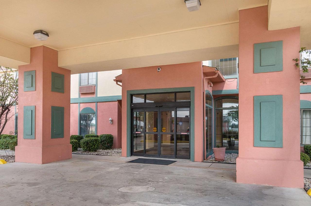 Quality Suites Temple Exterior foto